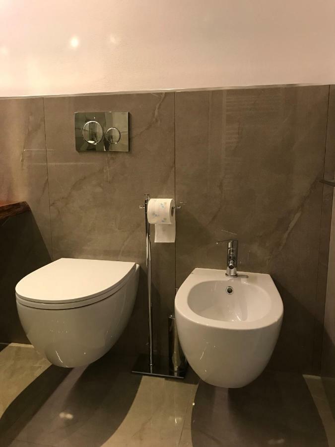 Appartement Moderno Affaccio Su Via Mazzini à Ferrare Extérieur photo