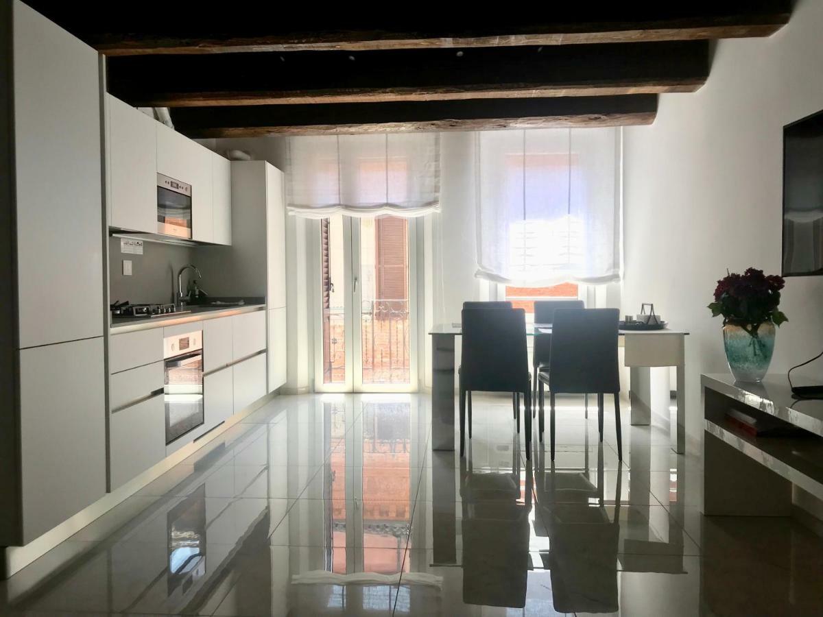 Appartement Moderno Affaccio Su Via Mazzini à Ferrare Extérieur photo