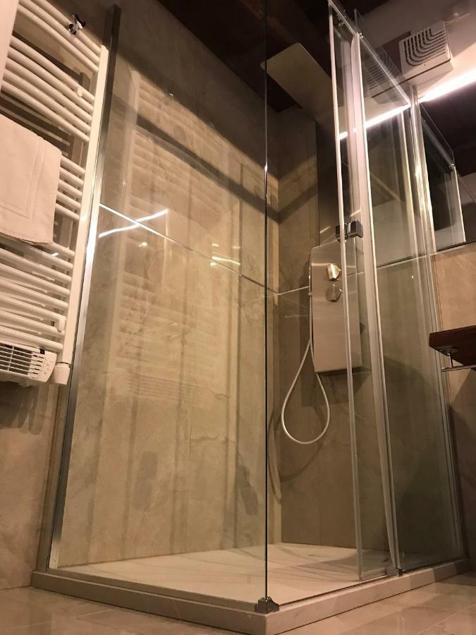 Appartement Moderno Affaccio Su Via Mazzini à Ferrare Extérieur photo